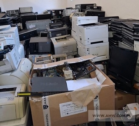 Zużyte urządzenia elektryczne i elektroniczne inne niż wymienione w 16 02 09 do 16 02 13 (w tym m.in.: komputery oraz laptopy pozbawione nośników pamięci, klawiatury, elektronarzędzia i lodówki) (kod odpadu 16 02 14) 